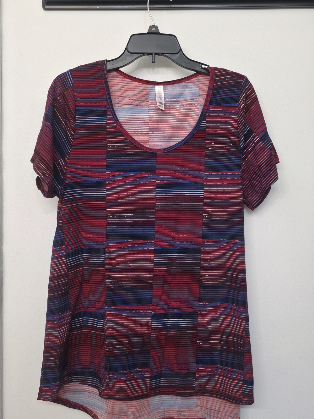 LuLaRoe Scoop Neck Tee in Burgundy, Navy and Purple Patchwork